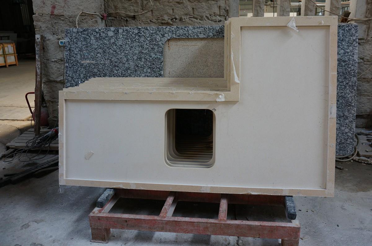 bež kremeni kuhinjski countertops