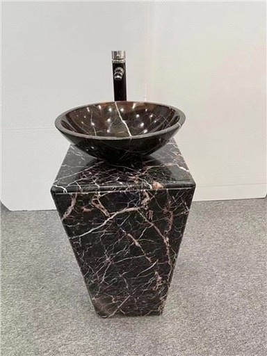 Samostojeći umivaonik i pult od mramornog postolja