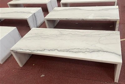 Montaža stolića za kavu od bijelog mramora u Kini